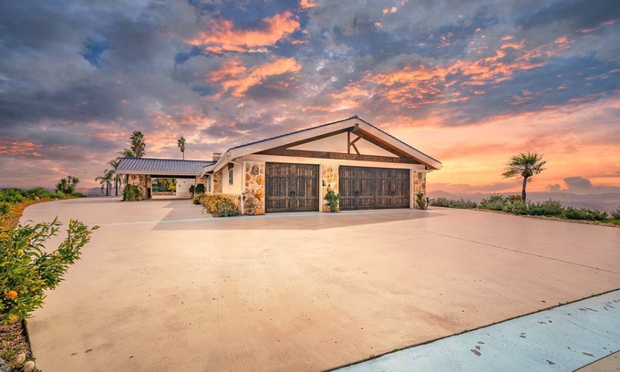 Valley Center House | Sky Ridge Retreat. Lux Hilltop Escape - Pool & Spa