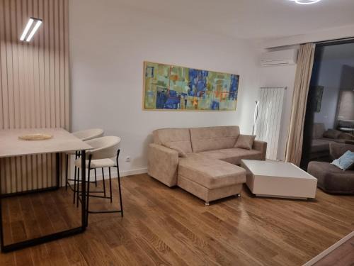Medijana Apartment | Skyline Lux Apartment by Planet Residence