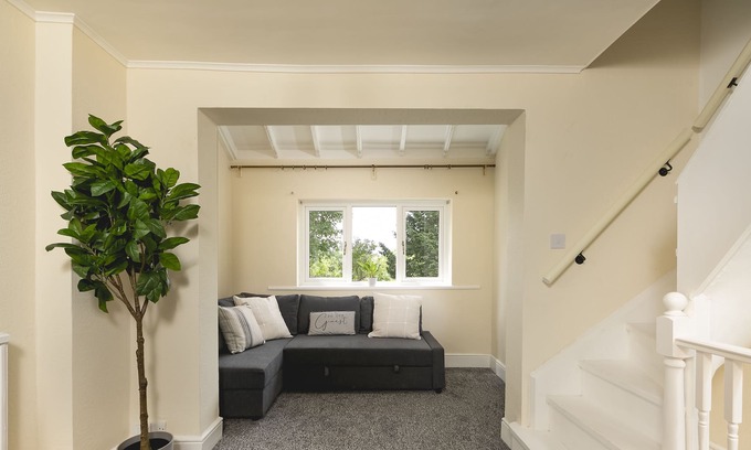 East Finchley House | Skyvillion - Cozy 2 Bed Cottage in East Finchley