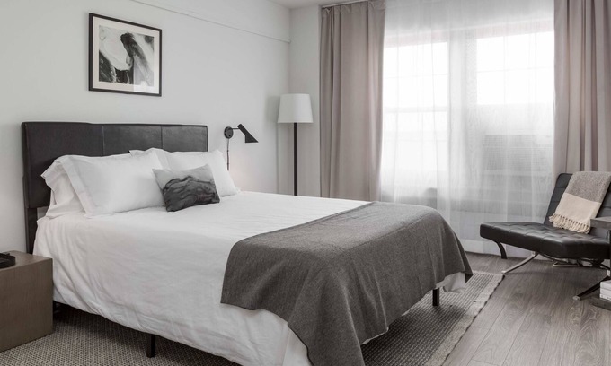 Central West End Apartment | Sleek Studio w/ Scenic Rooftop Deck