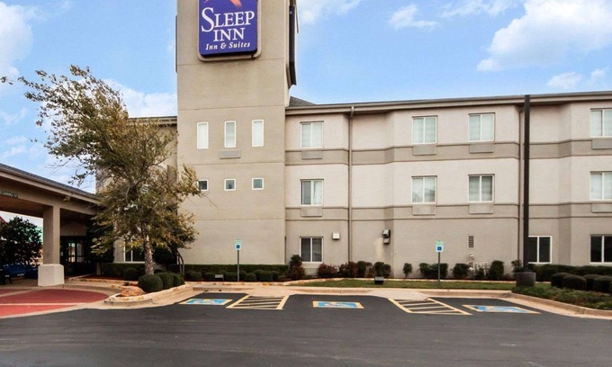 Edmond Hotel | Sleep Inn & Suites Edmond near University