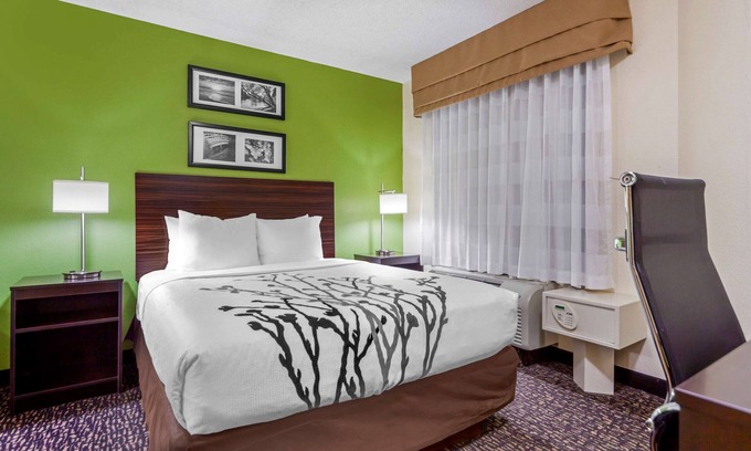East Omaha Hotel | Sleep Inn & Suites Omaha Airport