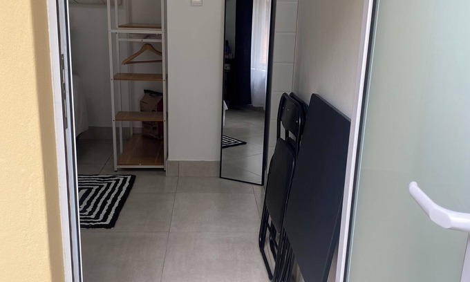 Constantia Park Apartment | Sleep on 489 – Private En-Suite Room for Business, Appointments & Events Travel