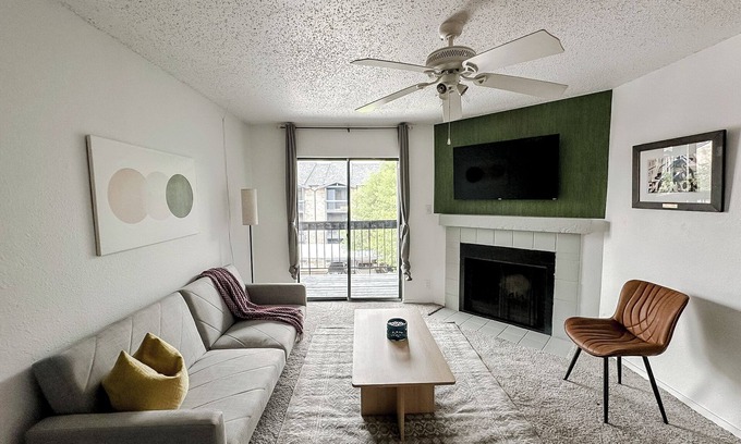 Windsor Park Apartment | Sleepover: Peaceful 1BD/1BA + Gym - Austin TX