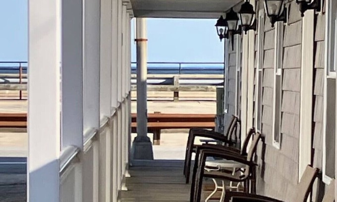 Hampton Apartment | *Sleeps 2 | Hampton Beach Suite | Pet Friendly -