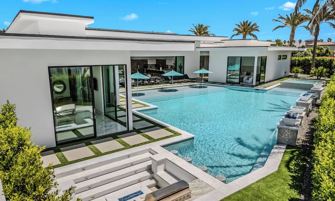 Indio House | Sleeps 54 | 3 Luxury Villas w/Pool + Spa, Pickleball | Bravo by AvantStay