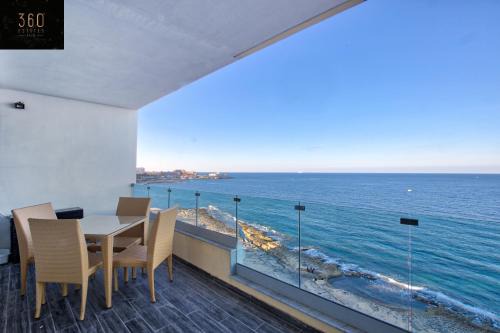 Tower Road Apartment | Sliema Seafront 3BR - opposite Beach - AC & Wifi by 360 Estates
