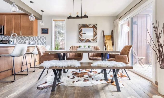 Mammoth Lakes Condo | Slopeside remodeled mountain cabin ski in ski out!