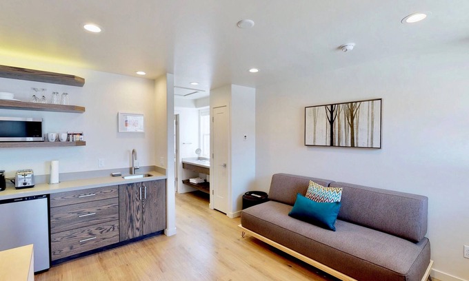 Moab Apartment | Slot Canyon #C | 1 Bed, 1 Bath