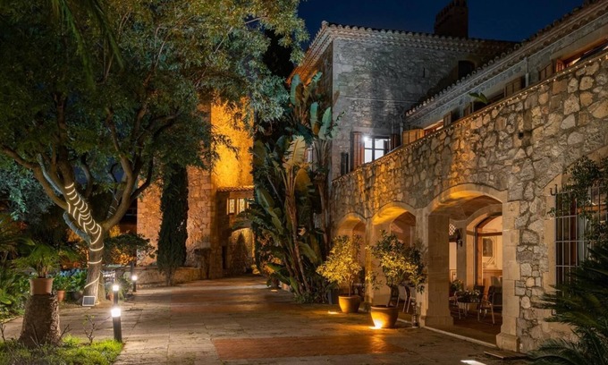 Cabrils Villa | Slow Life Mediterranean Castle