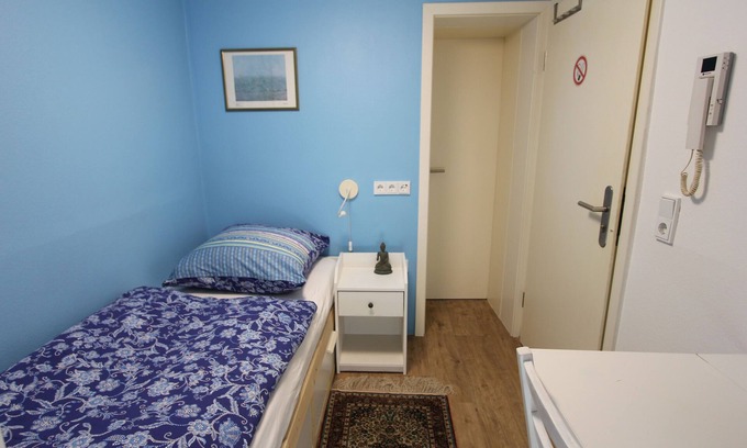 Daun Apartment | Small apartment for singles