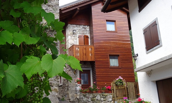 Piano dʼArta House | Small former stable/barn with wifi