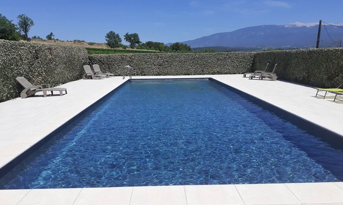 Blauvac Cottage | SMALL GITE AND LARGE 14M*5M SWIMMING POOL WITH BREATHTAKING VIEWS OF MONT VENTOUX