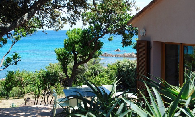Pinarellu Villa | Small pariadis, feet in the water, raised ground, 10pers!