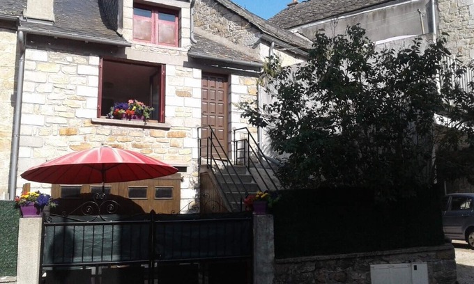 Aumont-Aubrac Apartment | Small, quiet and sunny gite in the village of Lozère.