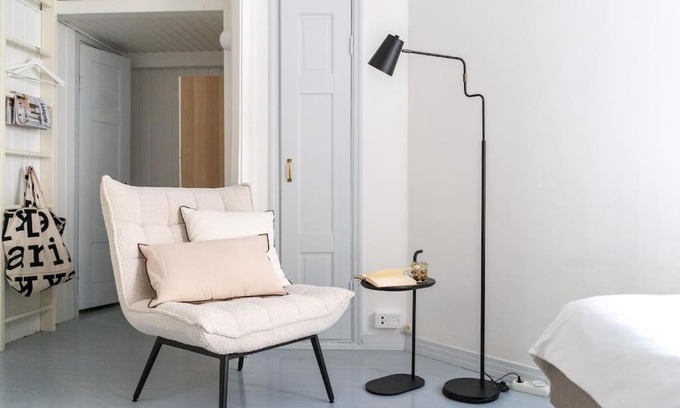 Ullanlinna Apartment | Small studio with spacious bathroom in Ullanlinna