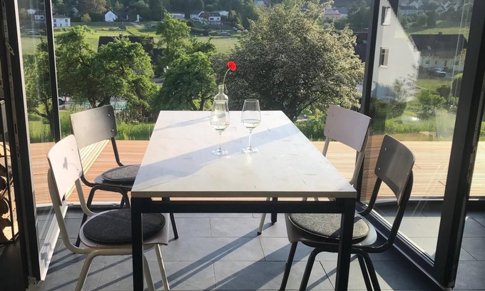 Immerath Apartment | Smalldesignhouse-sauna und Garten im Vulkankrater