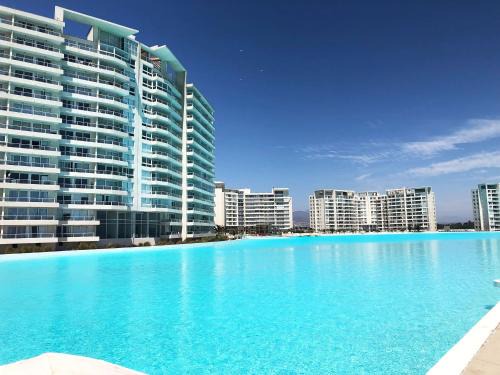 La Serena Apartment | Smart Host Rentals- Estilo y espacio frente al mar