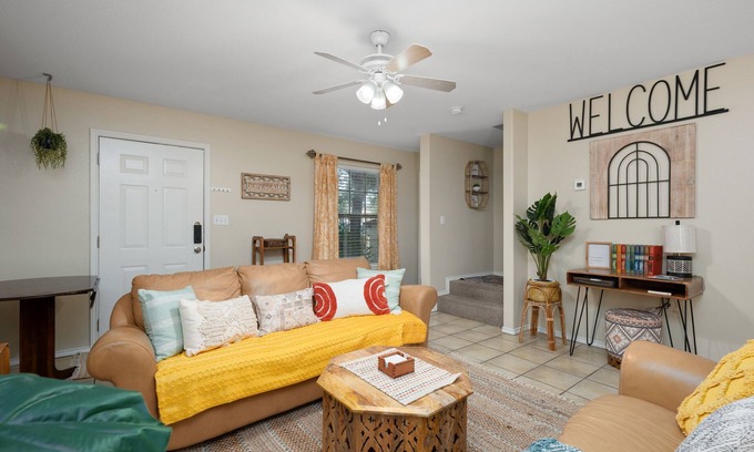 Harlingen House | Smart lock Boho chic 4 min from Airport