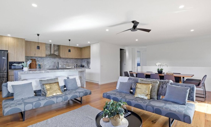 Smiths Beach House | Smiths Island Retreat