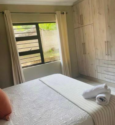 Waterfall House | SnaMel Guest House Waterfall