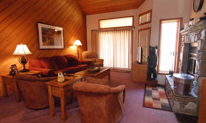 Mammoth Lakes Condo | Snowcreek Resort Vacation Rental #456