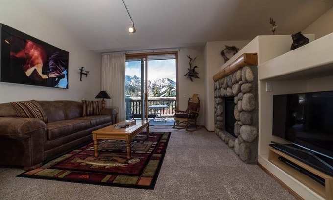 Mammoth Lakes Condo | Snowcreek Resort Vacation Rental #934