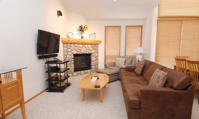 Mammoth Lakes Condo | Snowcreek Resort Vacation Rental #954