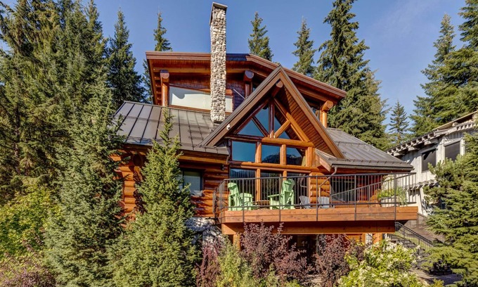 Nordic Estates Ski Chalet | Snowridge Chalet 7