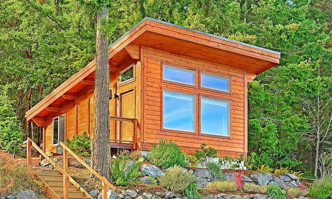 Friday Harbor Cabin | Snug Harbor Resort and Marina - One Bedroom Water View Cabin