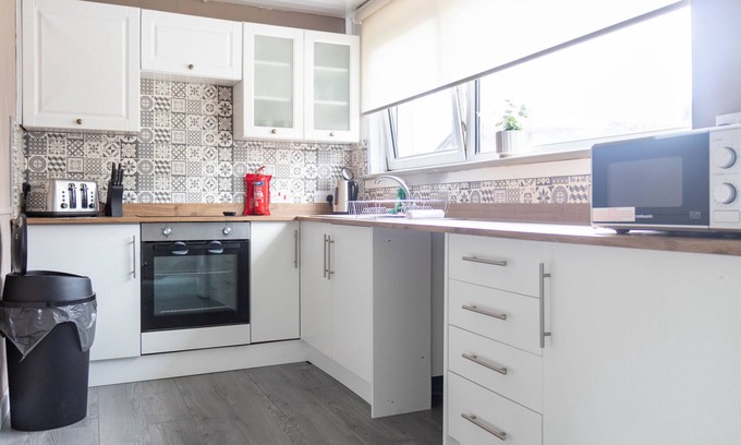 Shotts House | Snug Modern Home in Shotts