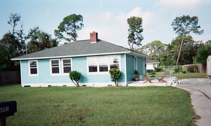 Warrington Cottage | So Close To The Base!