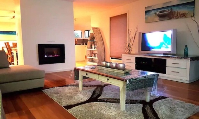 Callala Bay House | So close to the boat ramp and beach for boating enthusiasts and beach goers!nnn