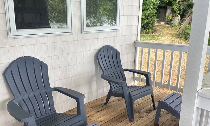 South Britain Apartment | Soak in the Lake Views at the Spacious Waterfront Apartment