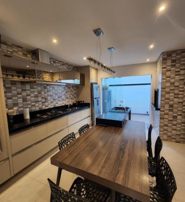 Guabirotuba House | Sobrado do Guabi