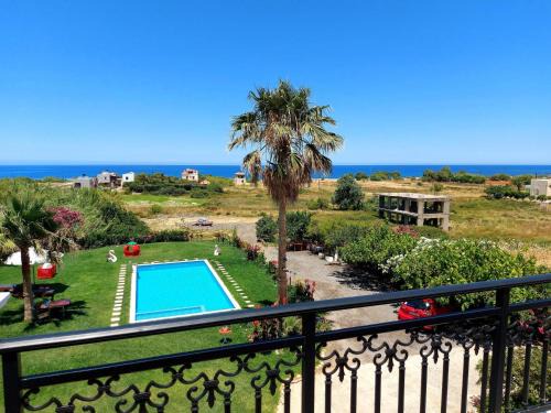 Kamisiana Apartment | Socrate's Apartment's with Share Pool