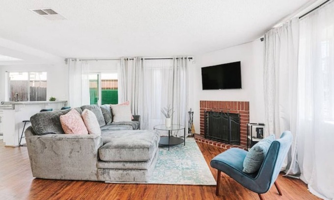 El Lago House | SOFI | LAX | CRYPTO | FORUM 4bd Los Angeles Home