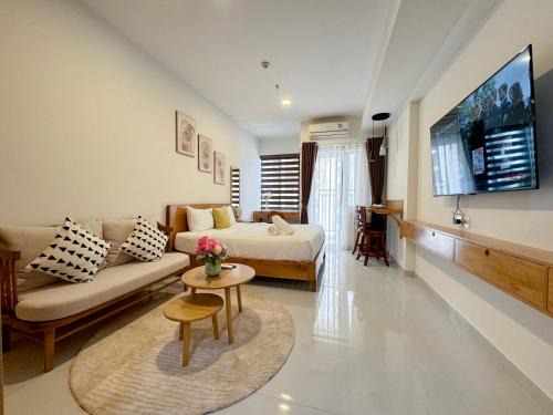 District 1 Apartment | SOHO Residence & Hotel, Apartment with King Bed, walk to Bui Vien