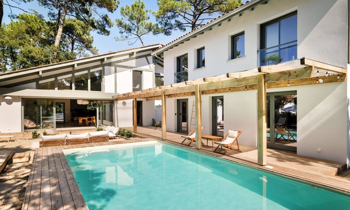 Les Estagnots House | SOLÉA - CONTEMPORARY VILLA WITH POOL WITHIN WALKING DISTANCE TO THE BEACH
