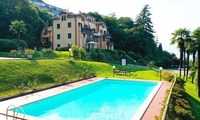 Stresa Apartment | Sole e Lago apartment with terrace lake view in St