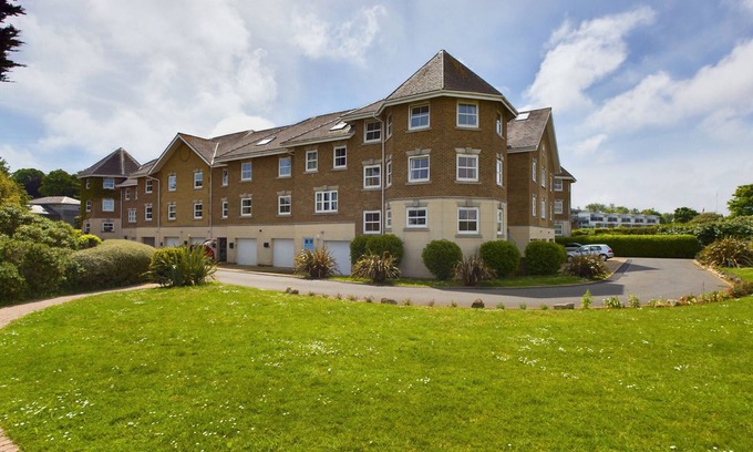 Bembridge Ski Chalet | Solent Landing No. 12A - Beachfront