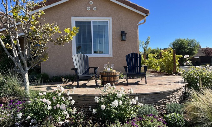 Buellton Cottage | Solvang/Buellton area holiday/vacation upscale Rental w/patio, grill