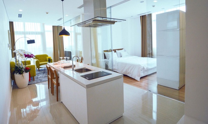 Nguyen Thai Binh Apartment | Son & Henry - SE3A- Spacious 2BR Apartment, CBD, Rooftop Pool and Sky Bar