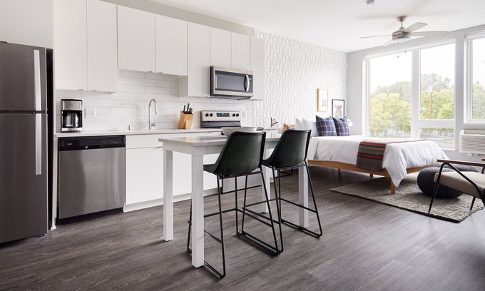 Minneapolis Apartment | Sonder at LUNA | Studio Apartment