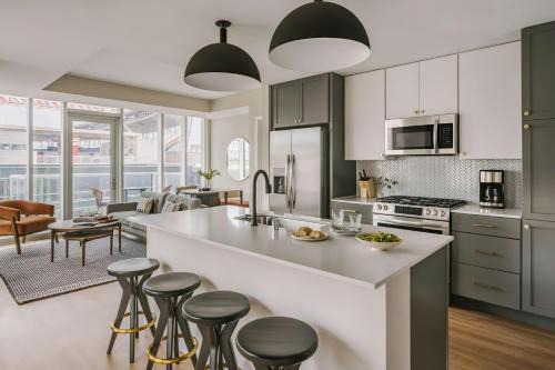 Warehouse District Apartment | Sonder by Marriott Bonvoy North Loop Green Apartments North Loop