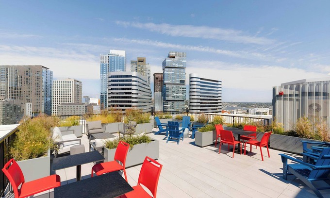Broadway Apartment | Sonder by Marriott Bonvoy Pivot Apartments Capitol Hill