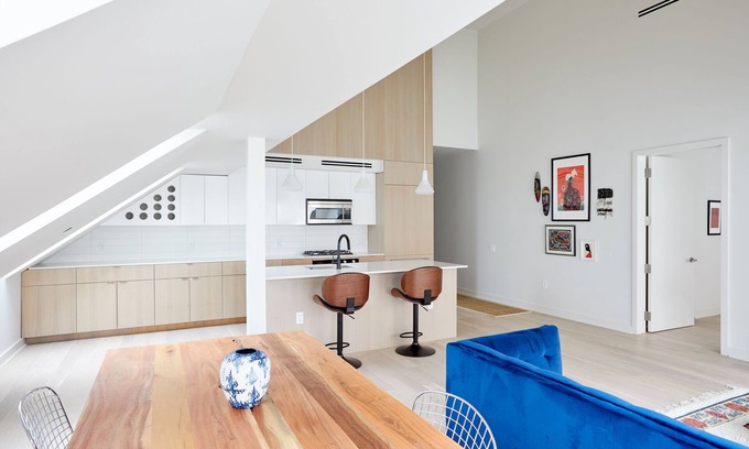 Tulane - Gravier Apartment | Sonder Gravier Place | Two-Bedroom Apartment