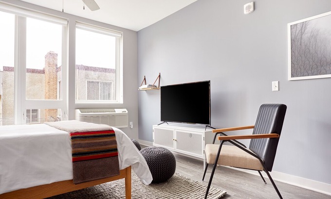 Minneapolis Apartment | Sonder | Luna Apartments | Bright Studio + Gym