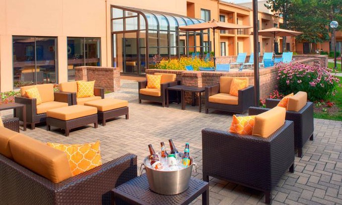 Auburn Hills Hotel | Sonesta Select Detroit Auburn Hills