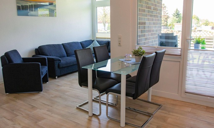 Dahme Apartment | "Sonnenblick" in the Strandburg house. close to the beach and in a quiet location!